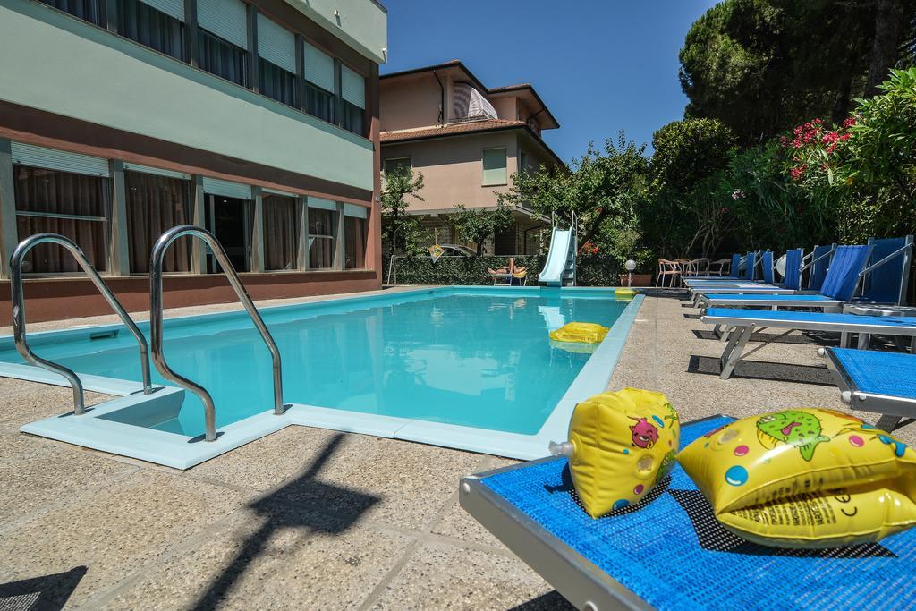 Hotel Zani Cervia Luaran gambar