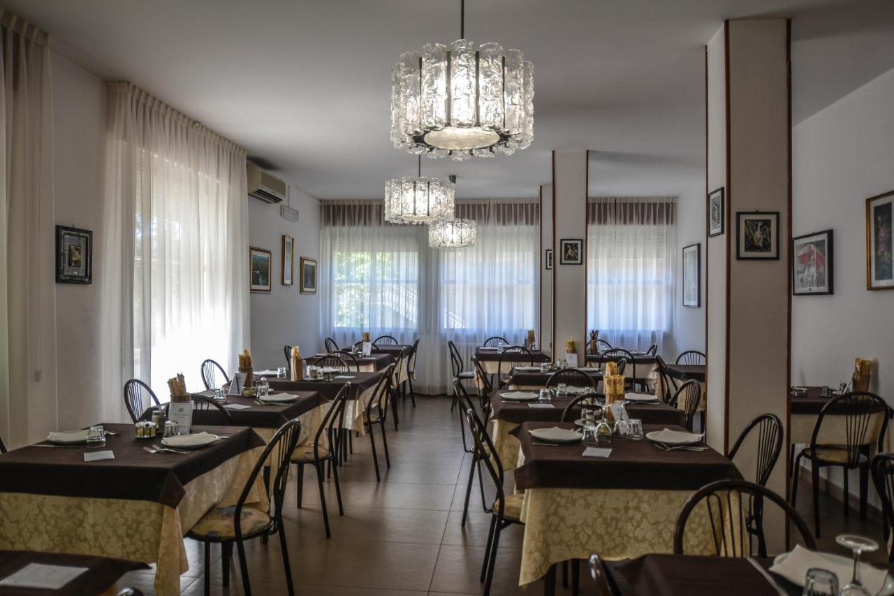 Hotel Zani Cervia Luaran gambar